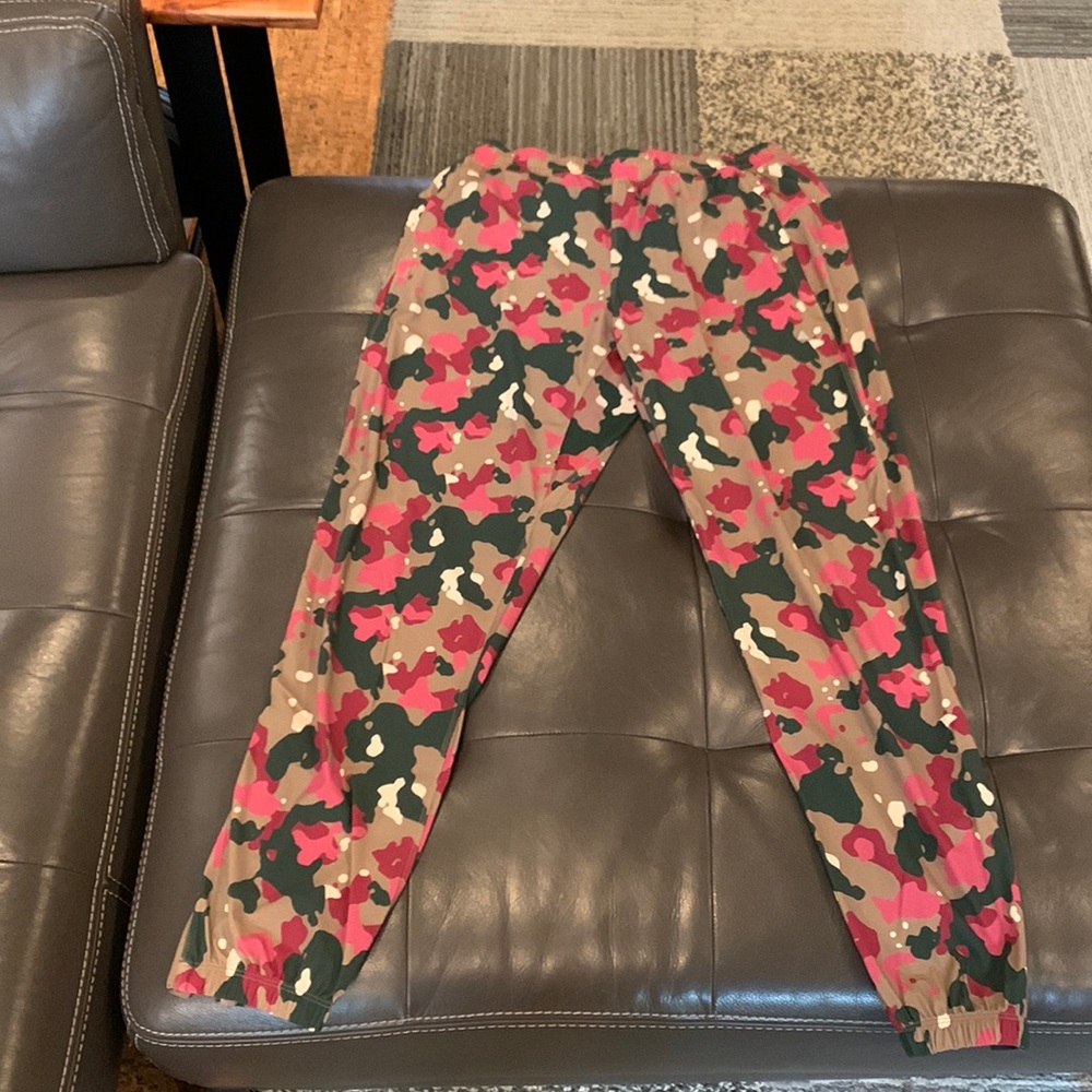 Balance camo joggers